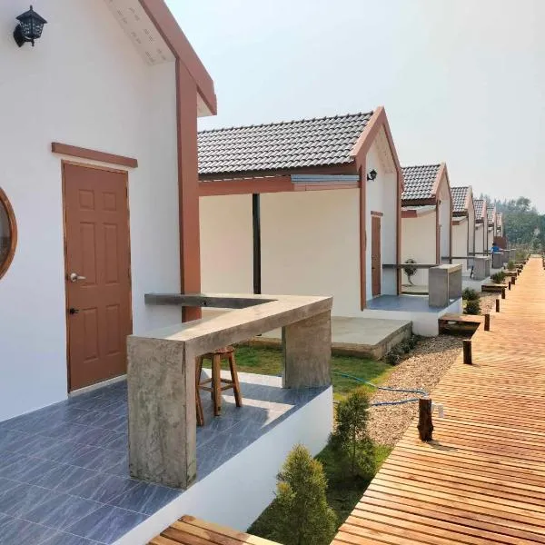 กุหลาบแก้ว รีสอร์ท, hotel di Ban Mae Lai