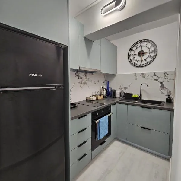 Roxy 2 Studio Apartment Voula, Glyfada, hotel in Athens