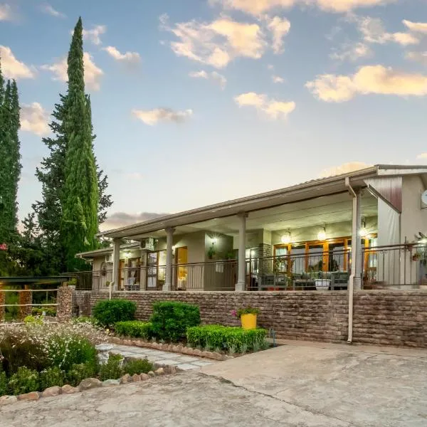 Die Fonteine Country Guesthouse and Glamping, hotel in Oudtshoorn