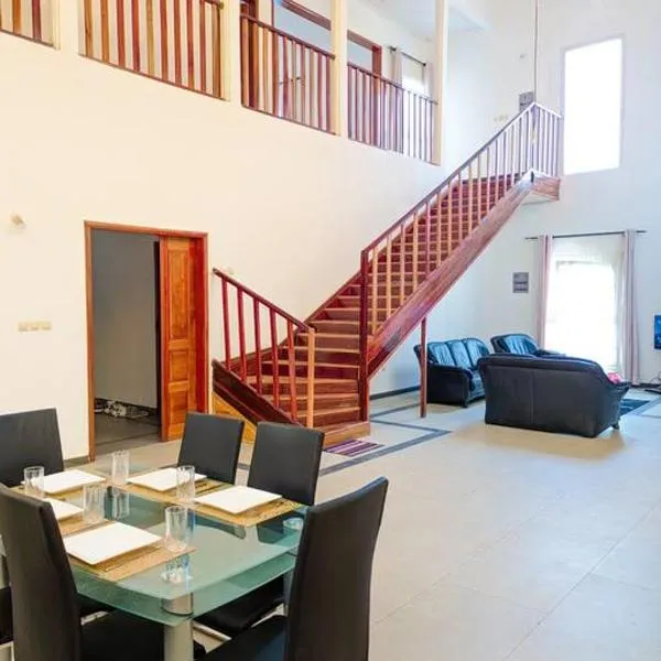 La Maison Blanche, hotel in Bafoussam