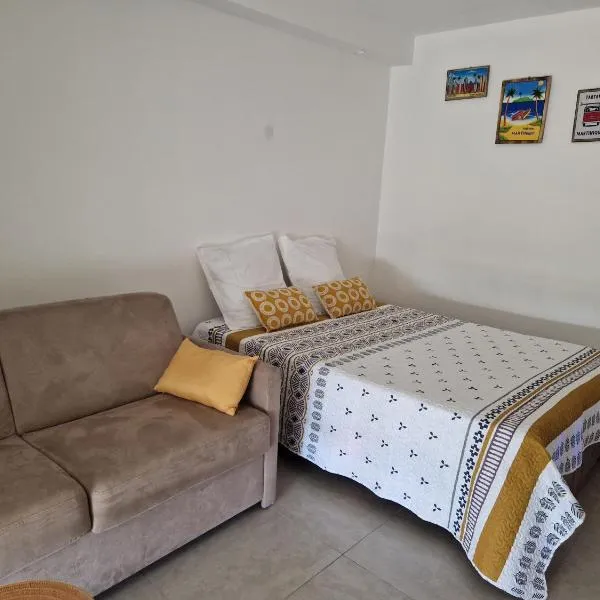Studio Tartane, hotel in La Trinité