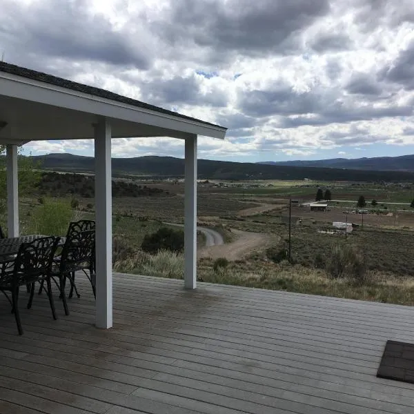 Hilltop Heaven - 5 Star Comfort and Views, hotel a Panguitch