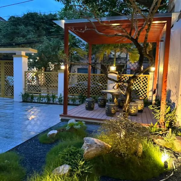 Lena Homestay & Villa, hotel in Dong Hoi
