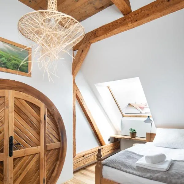 Dům u města Milána - sedm dveří, sedm světů, ξενοδοχείο σε Lanskroun