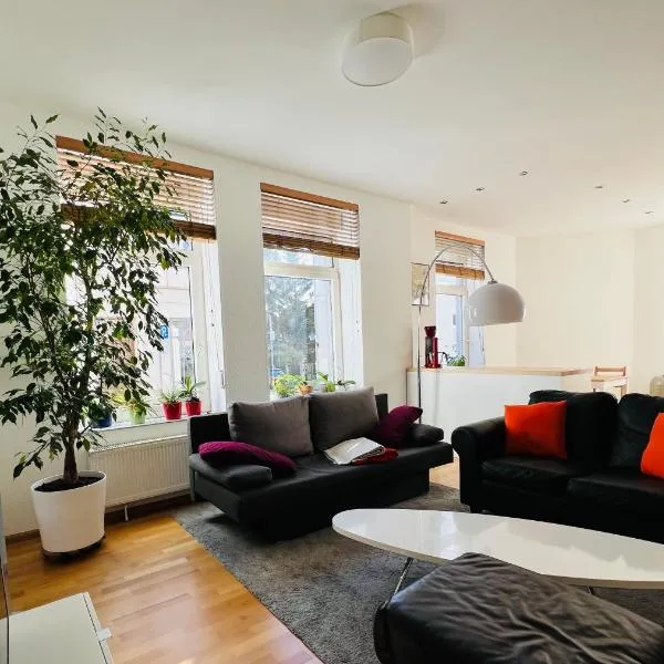 Großes und helles Innenstadt Apartment - Ferienwohnung, hotel v destinaci Bad Homburg vor der Höhe