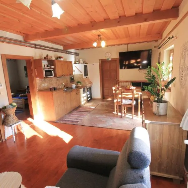 Eden guest house, hotel in Brezno