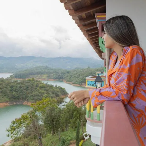 Loma Rent Home Guatape, hotel v destinaci Guatapé