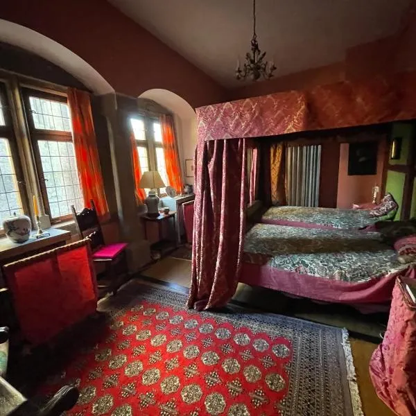 Gästehaus auf der Salzburg, hotel v destinaci Bad Neustadt an der Saale