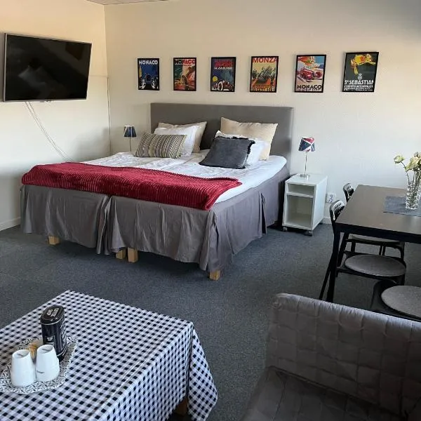 Route 154, 15 min till Ullared, Hotel in Älvsered