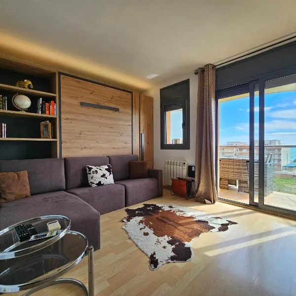 Apartment Beach Front Canet, hotel in Canet de Mar