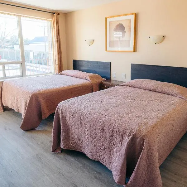 Clarkson Village Motel, 1815 Lakeshore Rd West Mississauga, ξενοδοχείο σε Μισισάουγκα