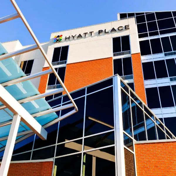 Hyatt Place Garden City, hotelli kohteessa Garden City