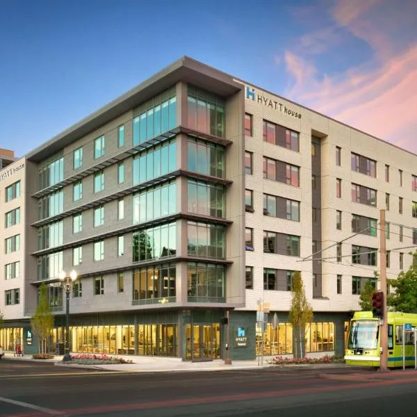 Hyatt House Portland / Downtown, hotel in Portland