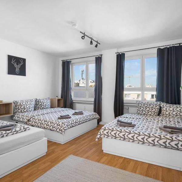 Munich Gem - 2 Bedroom Alpine View Tranquility, Munich