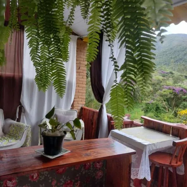 Pousada Rancho das Flores, hotel i Espera Feliz