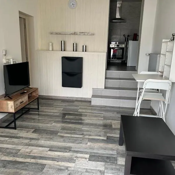 Appartement 29E à Mailly-le-camp, khách sạn ở Mailly-le-Camp