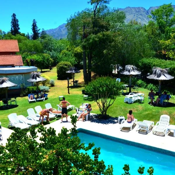 Paradiso Hotel, hotel v destinaci Merlo