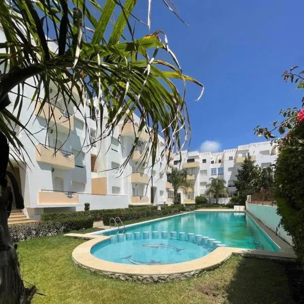 Joli appartement balnéaire avec piscine，位于丹吉尔的酒店
