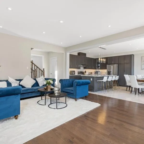 Executive 5BR-4BATH Detached Bramp/Miss Border, hotel v destinaci Brampton