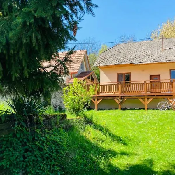 Tradičná kopaničiarska chalupa, ξενοδοχείο σε Košariská-Priepasné