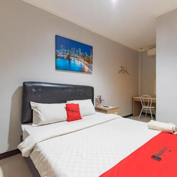 RedDoorz near Botani Square Mall, hotel v destinaci Bogor