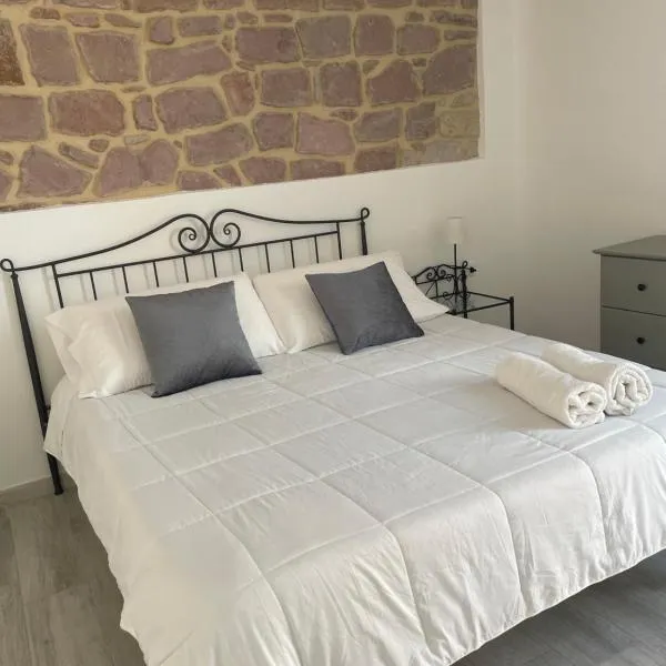 ucuppu appartamenti Civico16, hotel in Carloforte