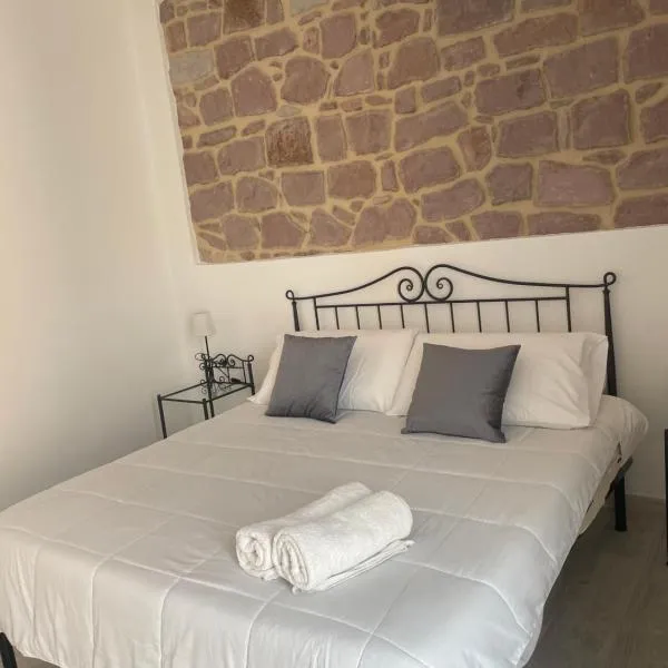 ucuppu appartamenti Civico16, hotel in Carloforte