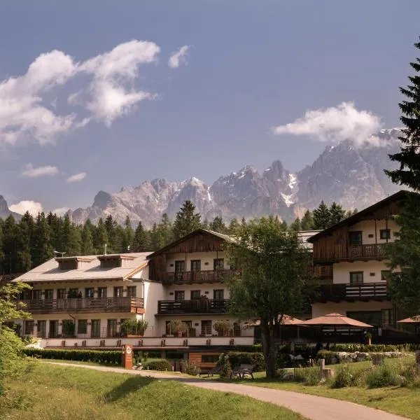 Rosapetra SPA Resort - Small Luxury Hotels of the World, Hotel in Cortina d'Ampezzo
