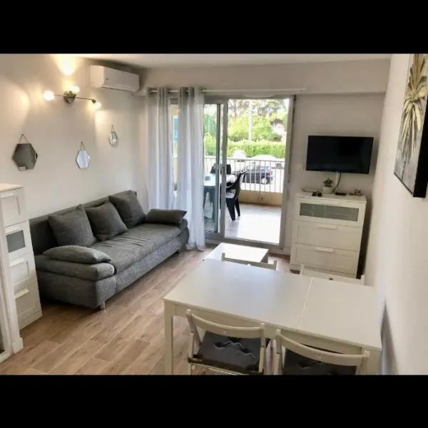 Studio Port d'Hyères, hôtel à Hyères