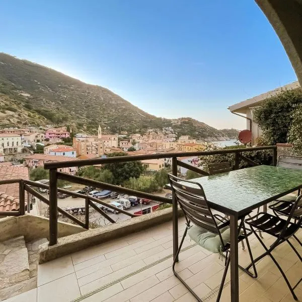 Casa Caretta con terrazza panoramica, hotel in Giglio Castello