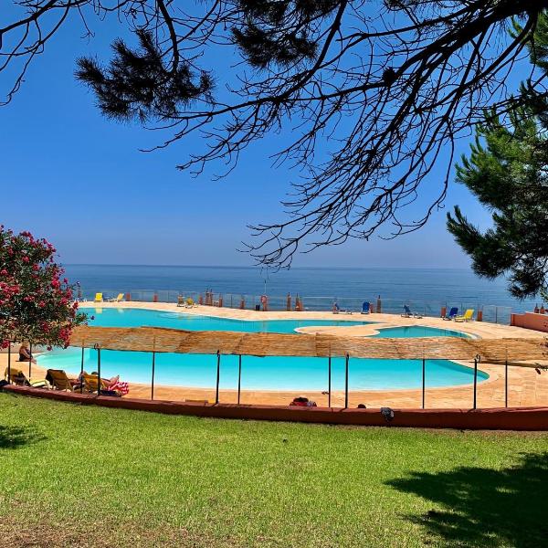 Casadaluz 86 - Porto dona Maria casa do mar , 2 bedrooms , Amazing sea view , salt water pool , wifi