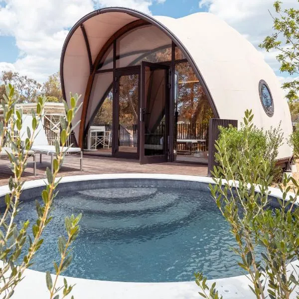 91 Athens Riviera, The Resort, hotel in Athens