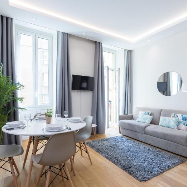 Brand New 1 Bdr Place du Pin