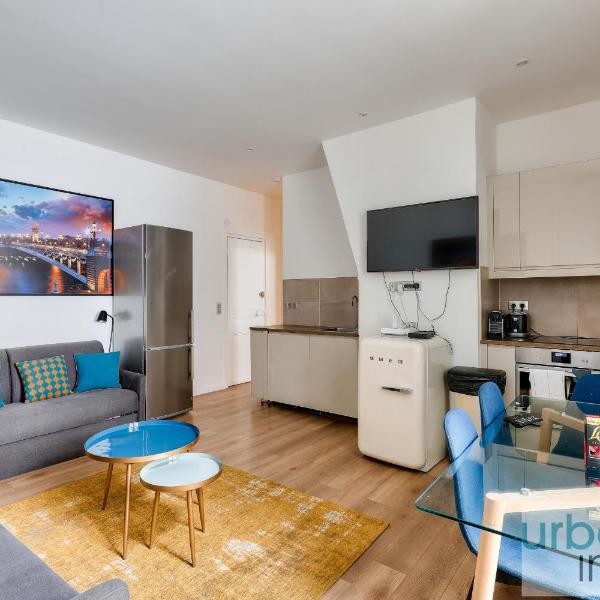 62 - Beautiful Apartment Triangle d- 100m from Champs-Elysees, Paris