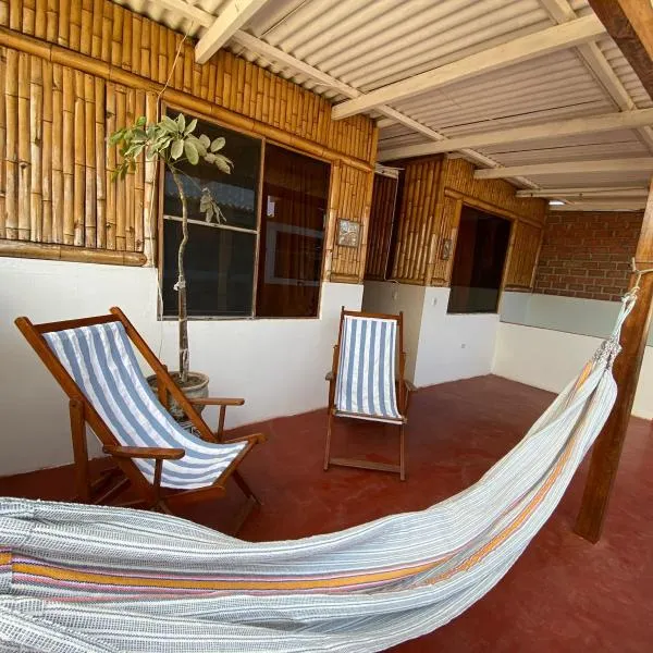 Hospedaje Guadalupe Inn、マンコラのホテル