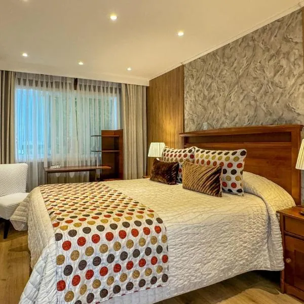 Hotel Puerta del Lago, hotel di Puerto Varas