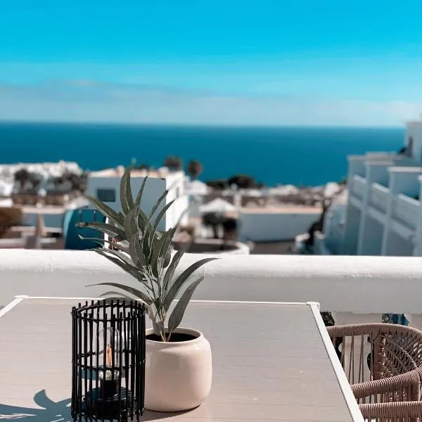 Casa Rosalía II in Puerto del Carmen, hotel in Tías