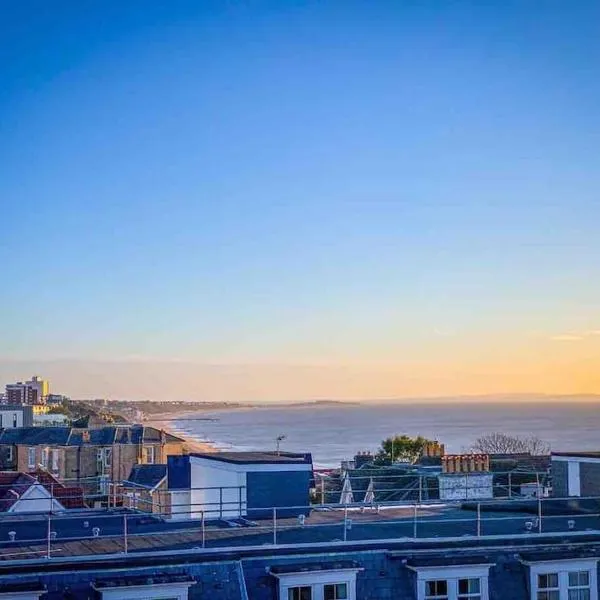 Beach Penthouse Apartment Bournemouth, hotel in Bournemouth