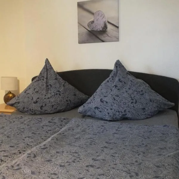 Ferienpark Buntspecht Bungalow 7, hotel in Pruchten