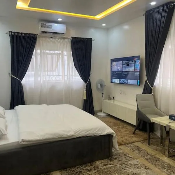 Cozy Studio in Asokoro+fast WiFi，位于Aso的酒店