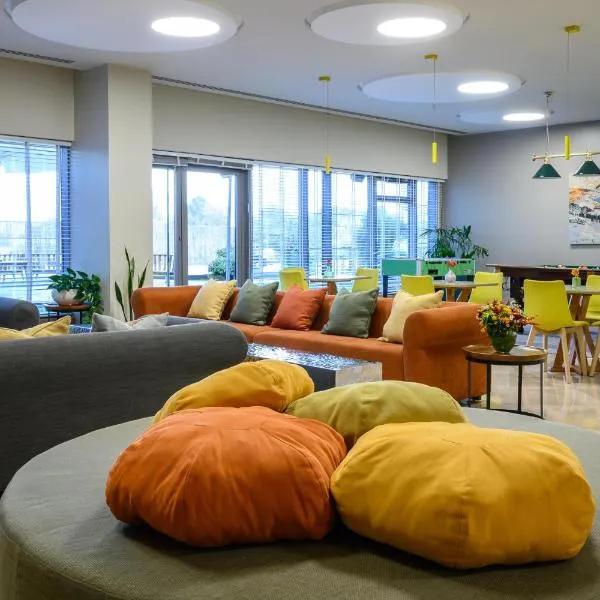 Sadot Hotel Ben Gurion Airport - an Atlas Boutique Hotel, hôtel à Assaf Harofeh