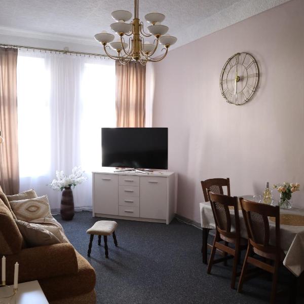 555 Flat - 55 m² mieszkanie, 5 min - Dworzec Główny, Cracovia