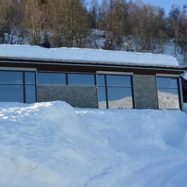 Pow Panorama - High standard Mountain home, hotel in Sogndal