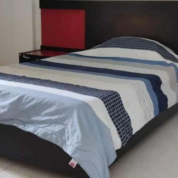 HOSTAL CARACOLI - HUECO,位于巴耶杜帕尔的酒店