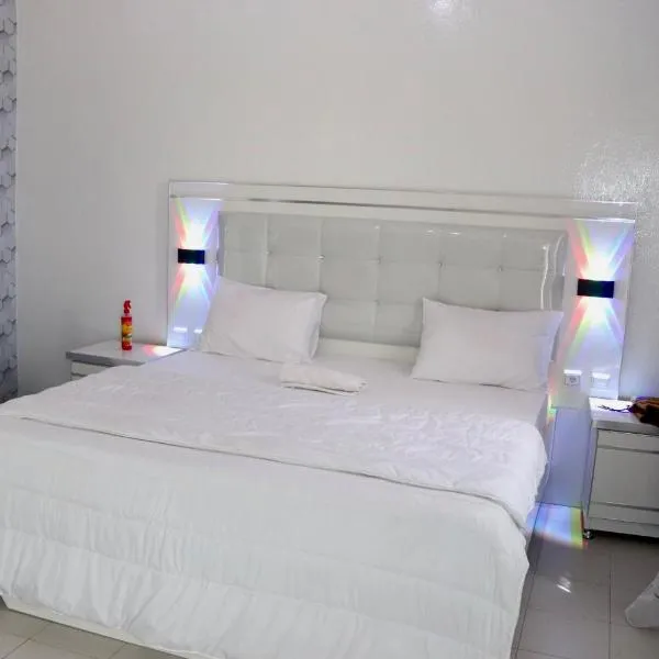 Bel appartement F2 Thies, hotel em Thiès