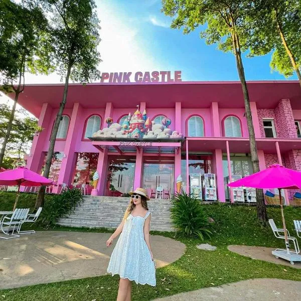 FLAMIGO ĐẠI LẢI RESORT - Villa View Hồ, hotel in Ngọc Quang