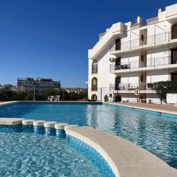 Stunning Molino Blanco La Zenia, hotel v destinaci Playas de Orihuela