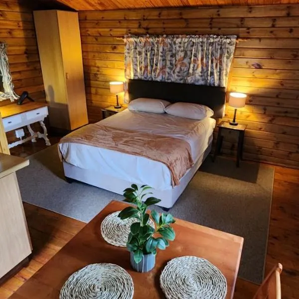Tegwaan's Nest B&B, hotel v destinaci Mooirivier