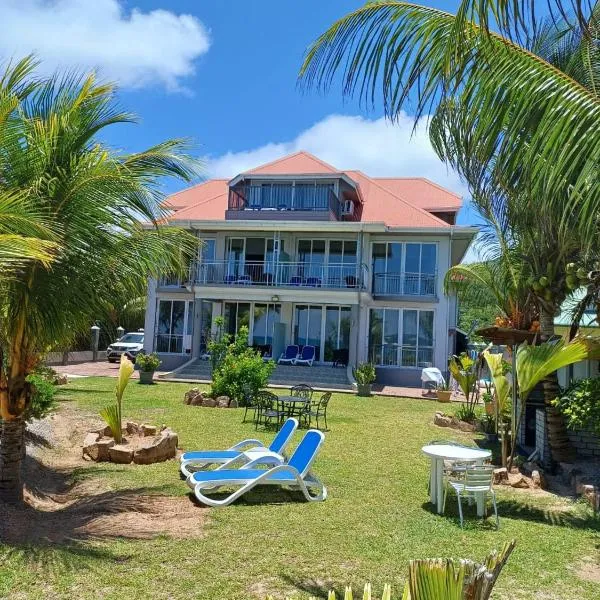 Treasure Island Retreat, hotel in Anse Kerlan