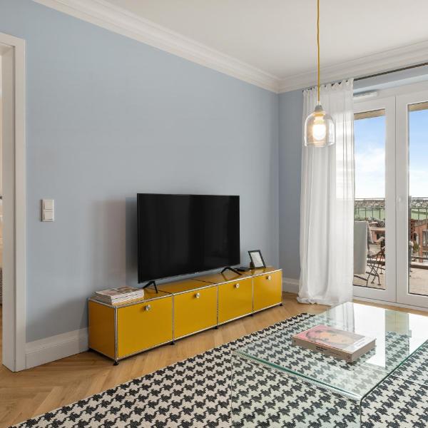 CLS Zentrale City-Wohnung in Hamburg mit E-Laden und Tiefgarage, Klimaanlage, gratis WLAN, Smart TV, großer Balkon, Blick über Hamburg, Parkplatz, Cafe im Haus, Bushaltestelle direkt gegenüber, Flex Check In, Hamburg